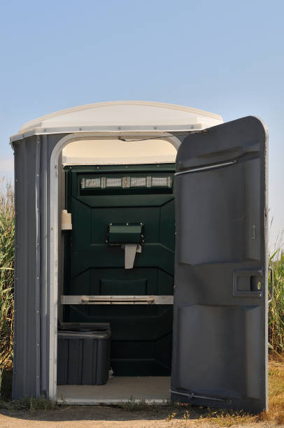 Best Porta potty delivery and setup  in Lochbuie, CO